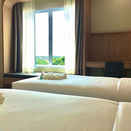 Mayflower Grande Suite Hotel Phitsanulok Zewnętrze zdjęcie