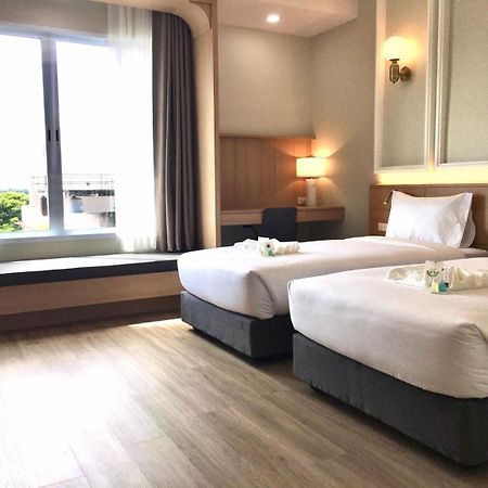 Mayflower Grande Suite Hotel Phitsanulok Zewnętrze zdjęcie