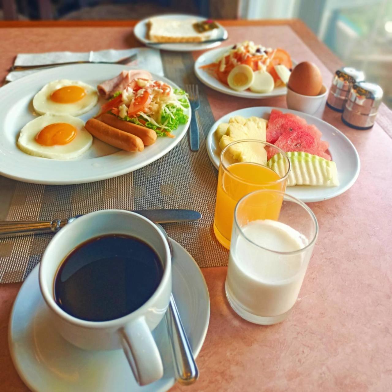 Mayflower Grande Suite Hotel Phitsanulok Zewnętrze zdjęcie
