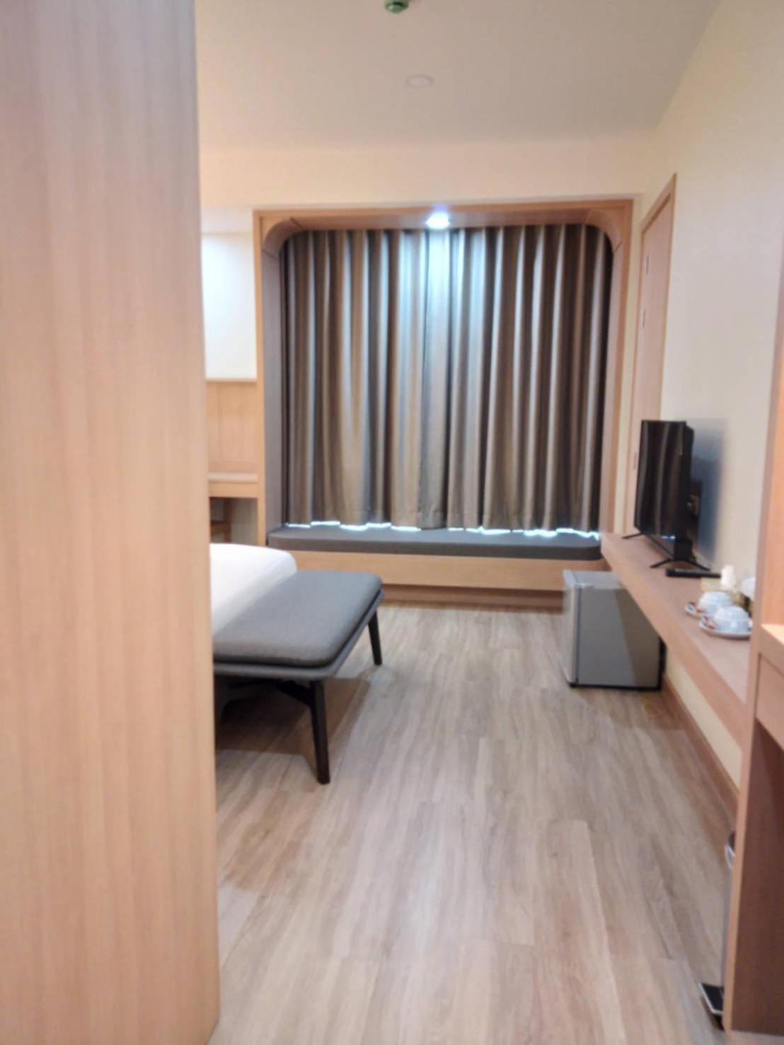 Mayflower Grande Suite Hotel Phitsanulok Zewnętrze zdjęcie