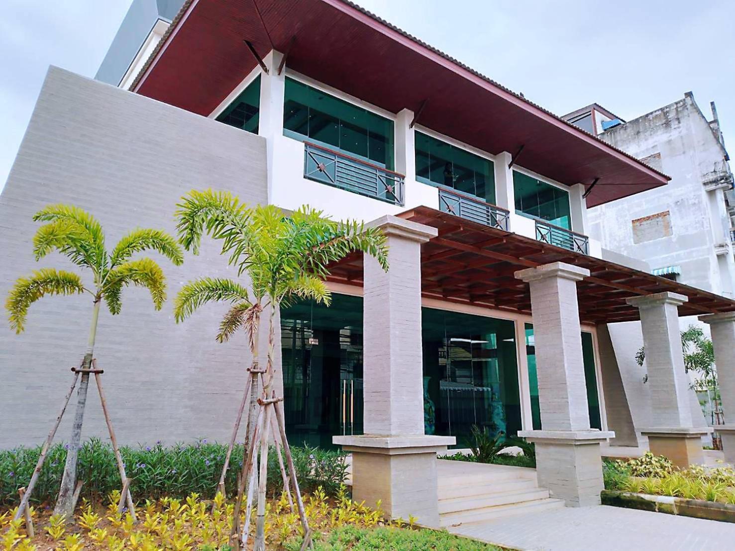 Mayflower Grande Suite Hotel Phitsanulok Zewnętrze zdjęcie